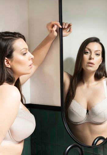 Biustonosz Usztywniany Koronkowy Pia