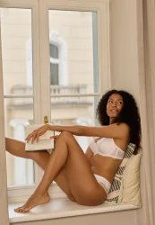 Biustonosz  Koronkowy Push Up Petra 