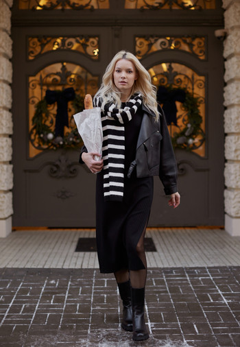 Sukienka Dresowa Prążkowana Awinion